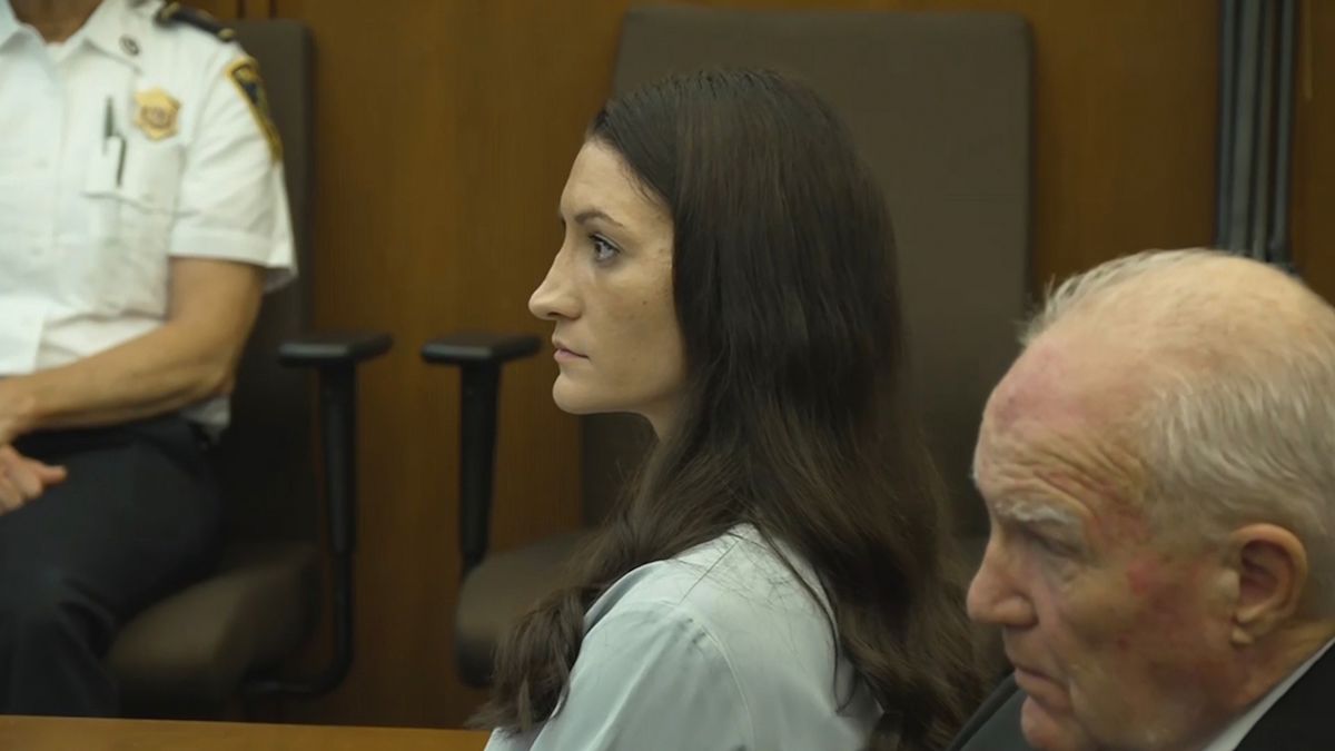 'I feel like I'm going to die': Nurse testifies about Lindsay Clancy messages