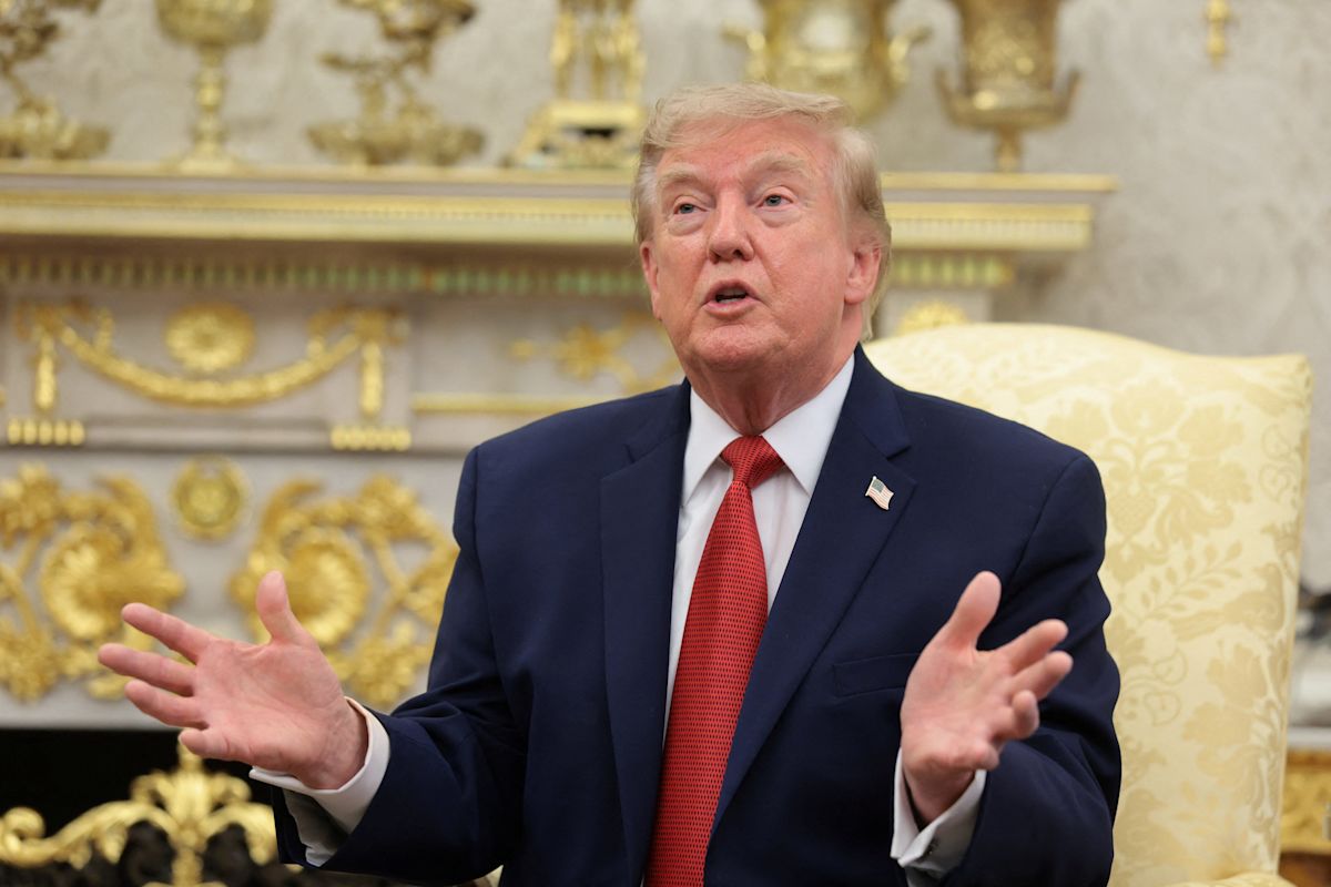 Trump threatens 'Economic D-Day' for countries that help Iran