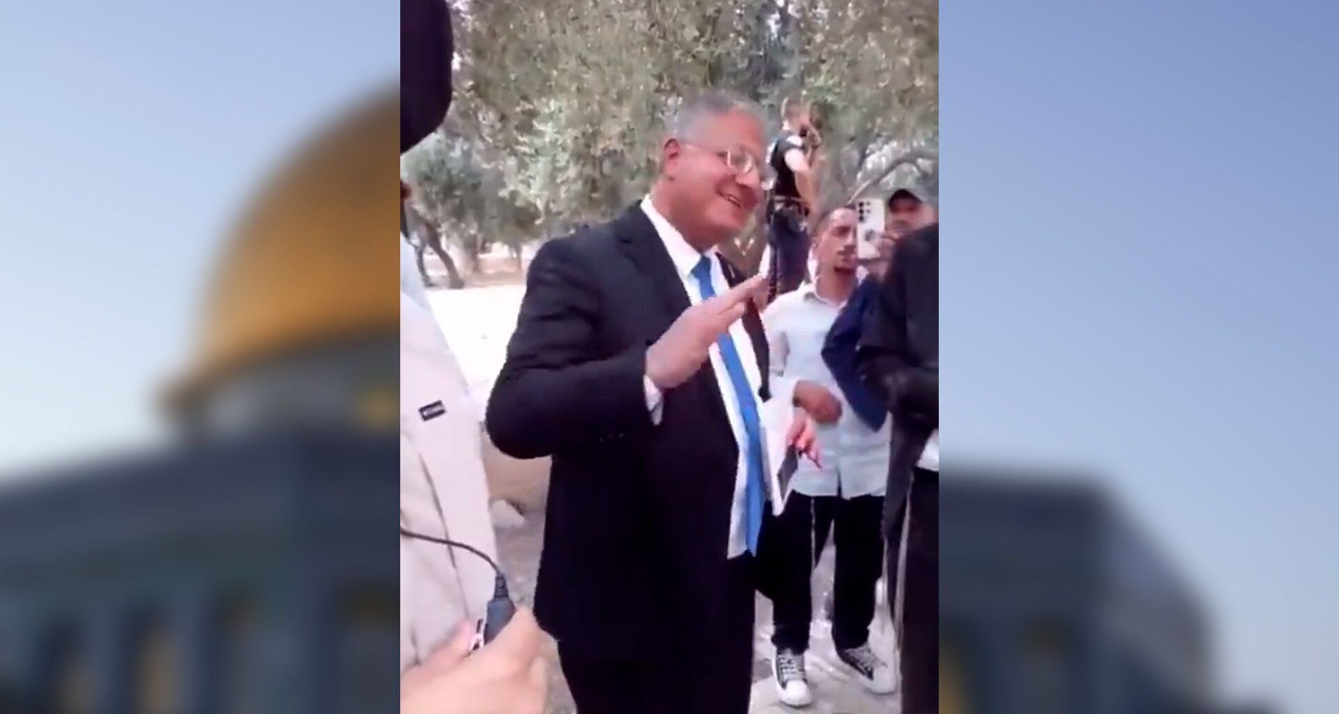 Far-right Israeli Minister Ben-Gvir and settlers storm Al-Aqsa Mosque | Israel-Palestine conflict
