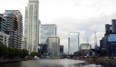 Boy, 14, dies after entering London dock 'to cool off' during heatwave - London Evening Standard
