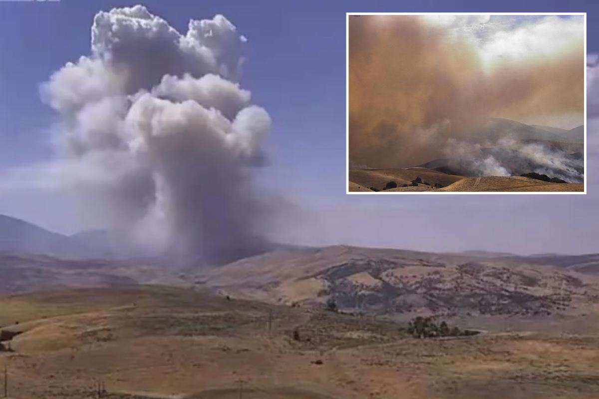 Ridge Fire forces 5 Freeway closure and evacuation orders near Gorman