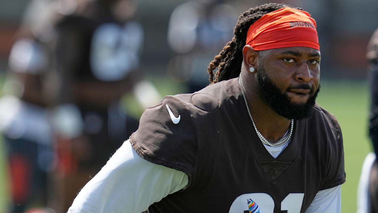 NFL roundup: Browns place DE Alex Wright (Achilles) on IR, add Derek Barnett - NFL.com