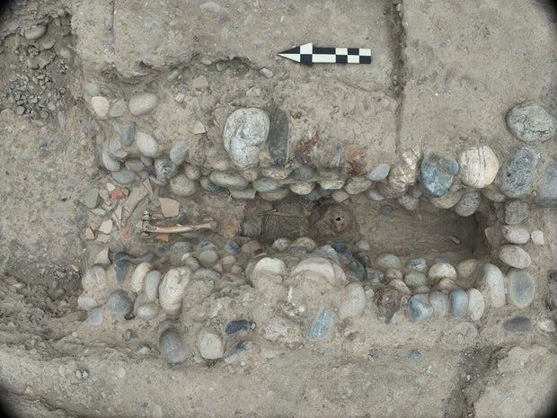 peru-1431488-ministerio-de-cultura-excavaciones-en-huaca-pucllana-revelan-restos-humanos-de-aproximadamente-1400-anos-de-antiguedad.jpg