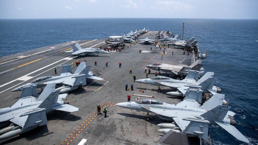 George Washington Aircraft Carrier in the Arabian Sea (Photo: CENTCOM) ושאת המטוסים ג'ורג' וושינגטון הגיעה למזרח התיכון