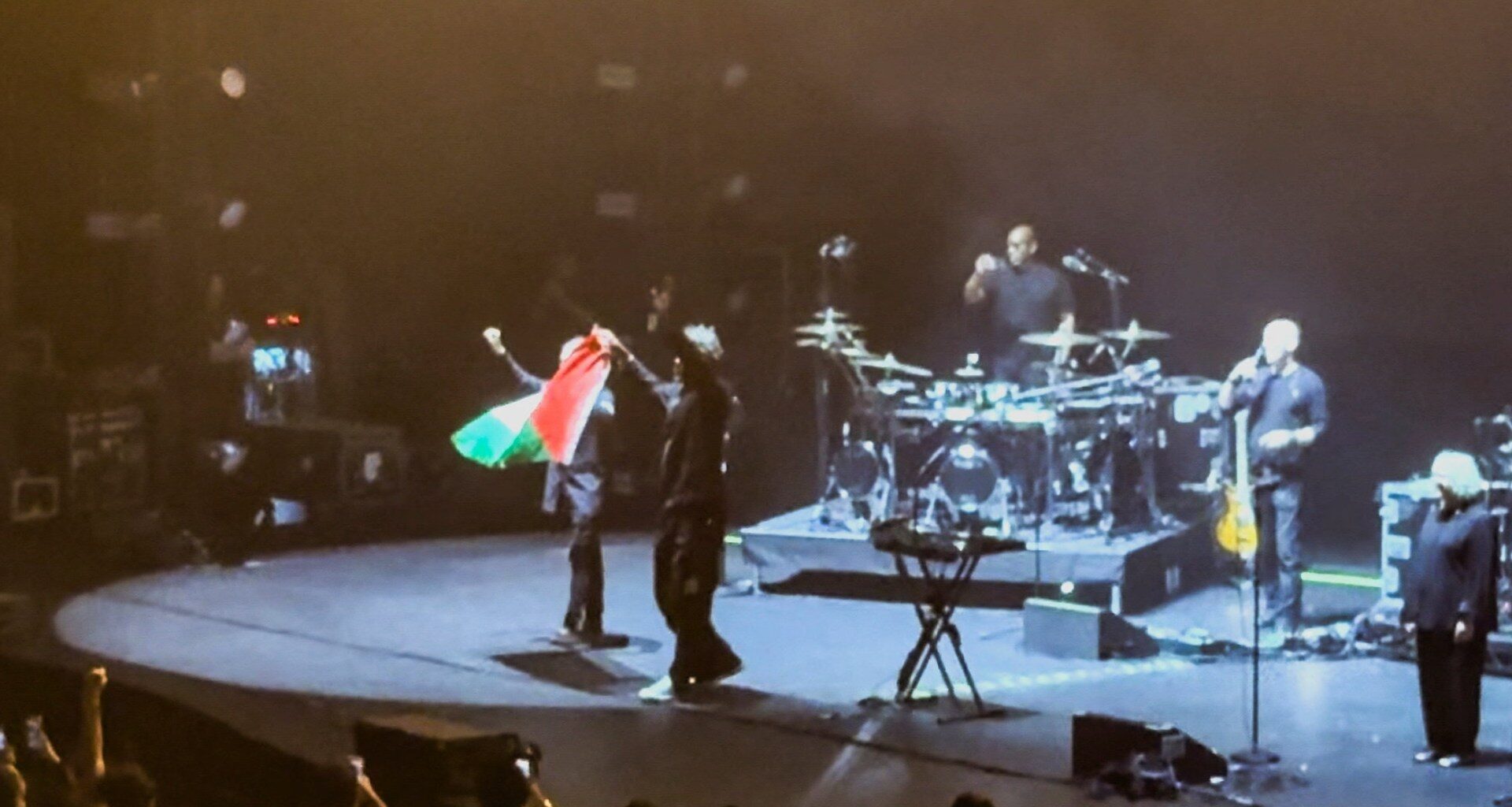 Massive Attack says members held after pro-Palestine display in Singapore | Israel-Palestine conflict News
