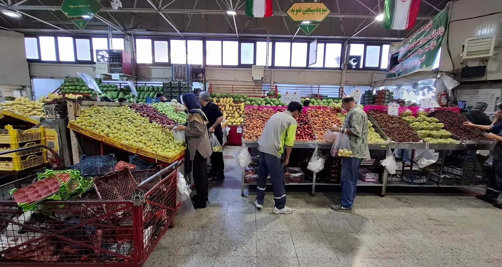 ‘The wealthy poor’: Soaring food prices hurt Iranian families | US-Israel war on Iran