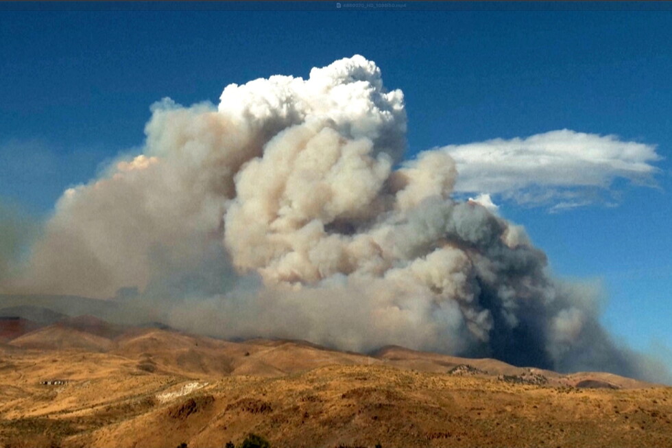 Wildfire near Reno, Nevada, destroys more than 30 homes