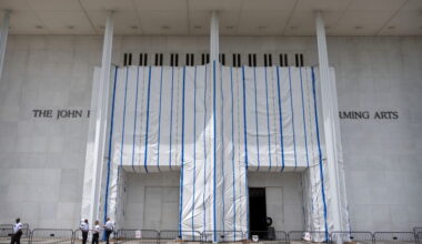 Rep. Joyce Beatty seeks to block adding Trump's name to Kennedy Center