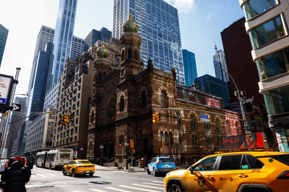 Bronx man charged with hate crimes in synagogue attack
