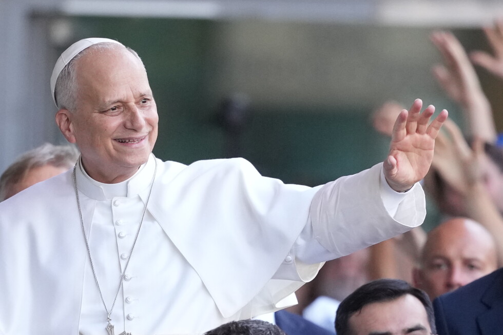 Pope Leo calls for dialogue over conflict, says young Catholics are a sign of hope