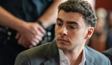 Luigi Mangione expected to plead guilty in killing of UnitedHealthcare CEO