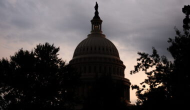 Senate leaders reach short-term funding deal to avoid shutdown