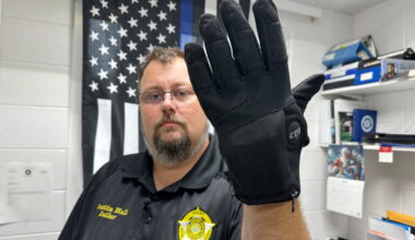 ICE awards contract to buy 6,000 pairs of electric shock gloves