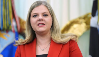 Trump picks Dr. Heidi Overton, a White House aide, to lead the FDA