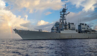 US Navy destroyer broke down for four days in the Pacific