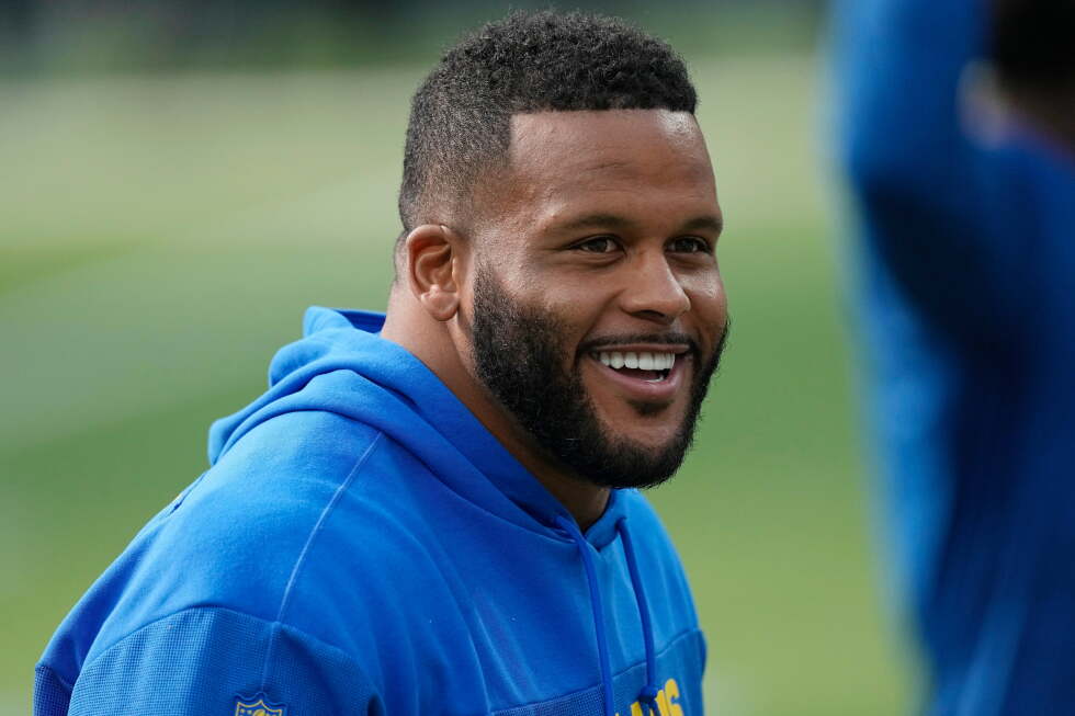 Aaron Donald ends retirement, returns to Los Angeles Rams