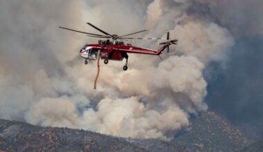 Officials say helicopter pilots who crashed while fighting Utah wildfire are dead