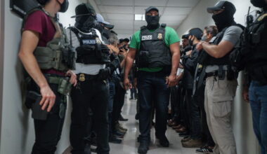 Judge blocks New York law banning federal agents wearing masks