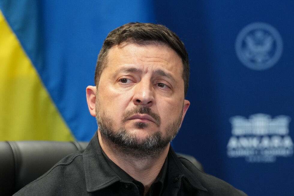 Ukraine's Zelenskyy arrives for first visit to Russia-friendly Serbia