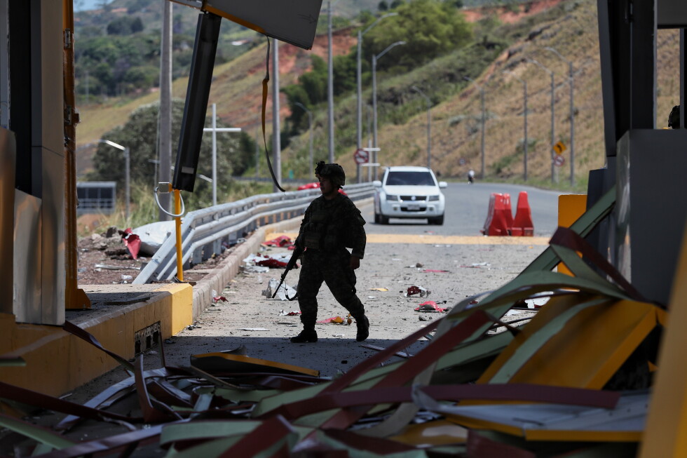 Car bomb hits southwestern Colombia a day after new president's swearing-in, army says