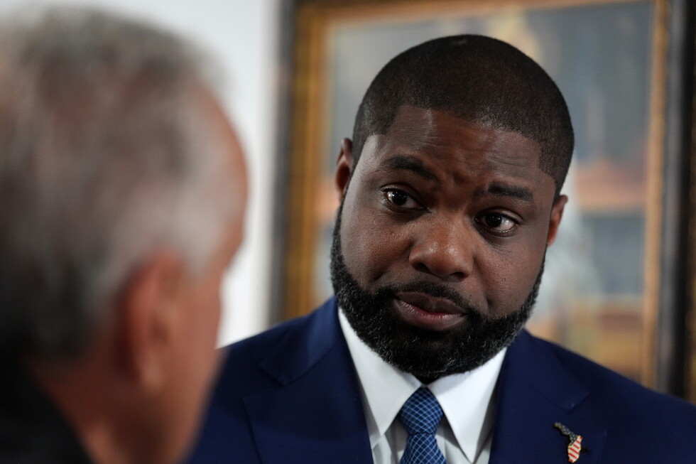 Tuesday primaries: Redistricting scrambles Florida, Sullivan v. Sullivan in Alaska