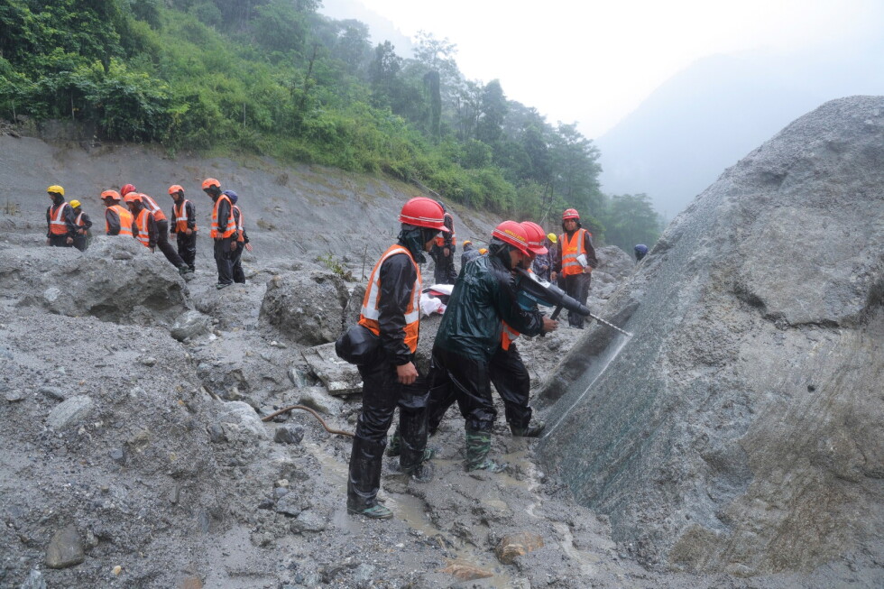 Climate change raises flood risks for Nepal’s hydropower