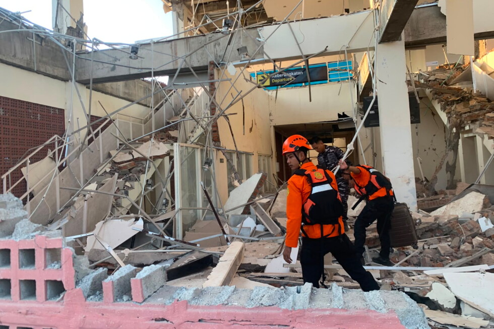Rescuers in Indonesia search for possible survivors after quake kills 53
