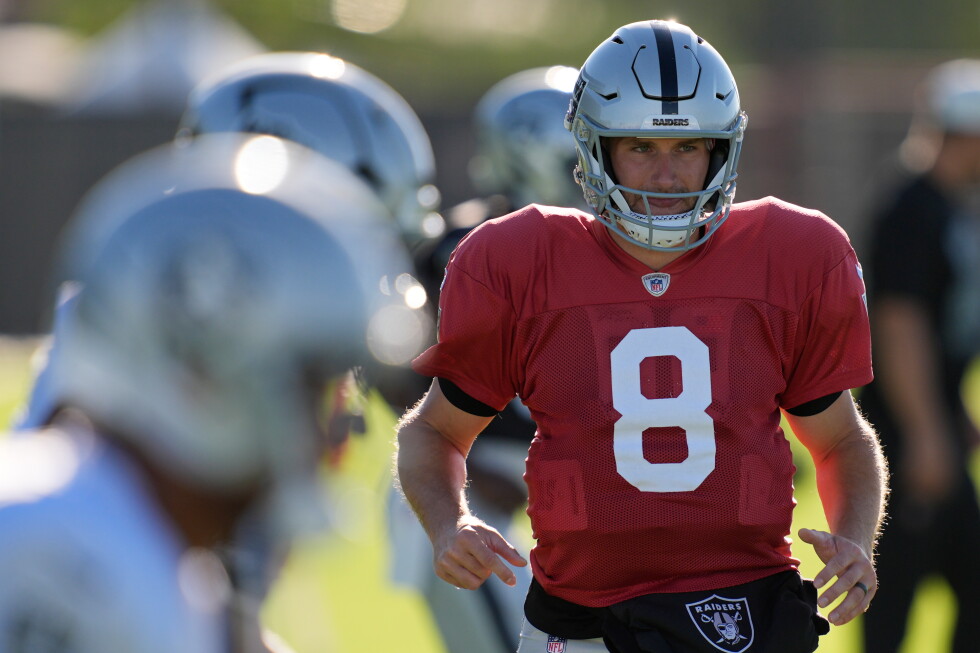 Raiders suspend Cousins and Crosby from team drills after practice fight