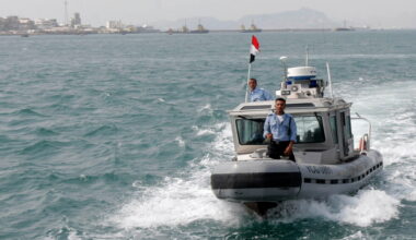 Somali pirates hijack oil tanker off Yemen as piracy resurges