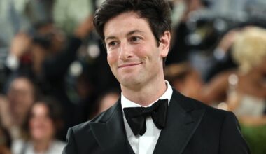 New Lakers co-owner Joshua Kushner is a Democrat with sports roots