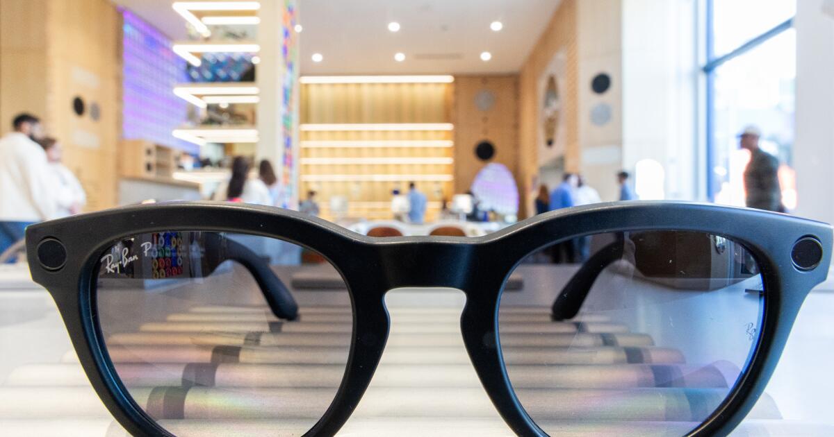 Fear and backlash build over smart glasses and privacy