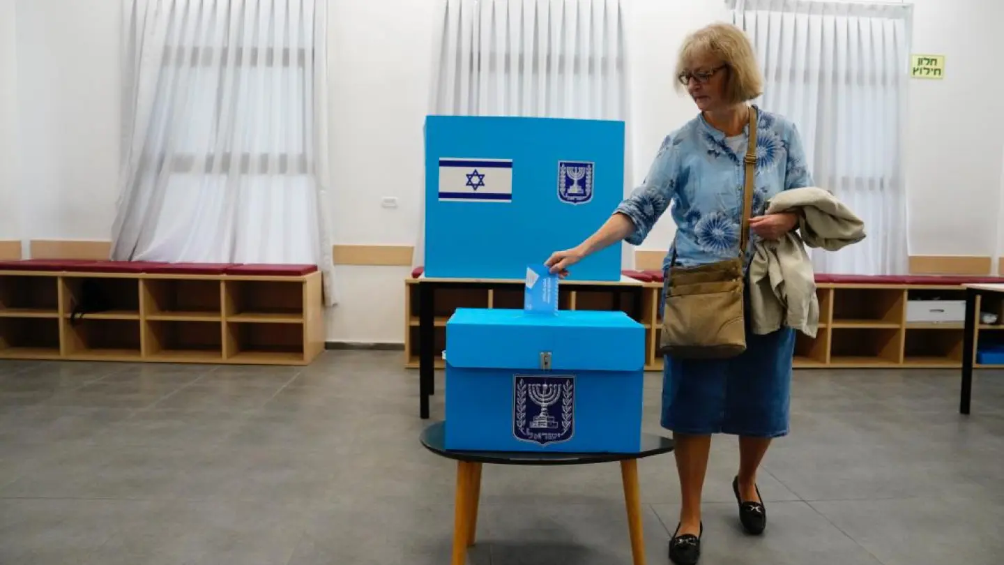 Quarter of Israelis may use AI to decide how to vote, survey finds - Israel & Jewish News