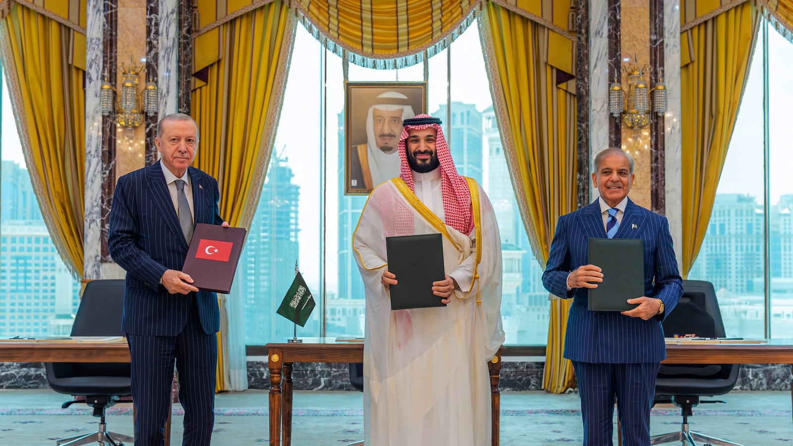 Defense pact with Saudi Arabia, Pakistan not aimed at Iran, Turkey says