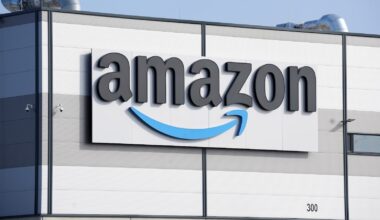 Amazon set to expand drone delivery of lightweight packages to 500 US cities