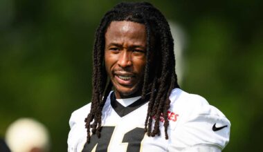 NFL news roundup: Saints' Alvin Kamara out at least a month; Giants trade OL to Jaguars - nfl.com