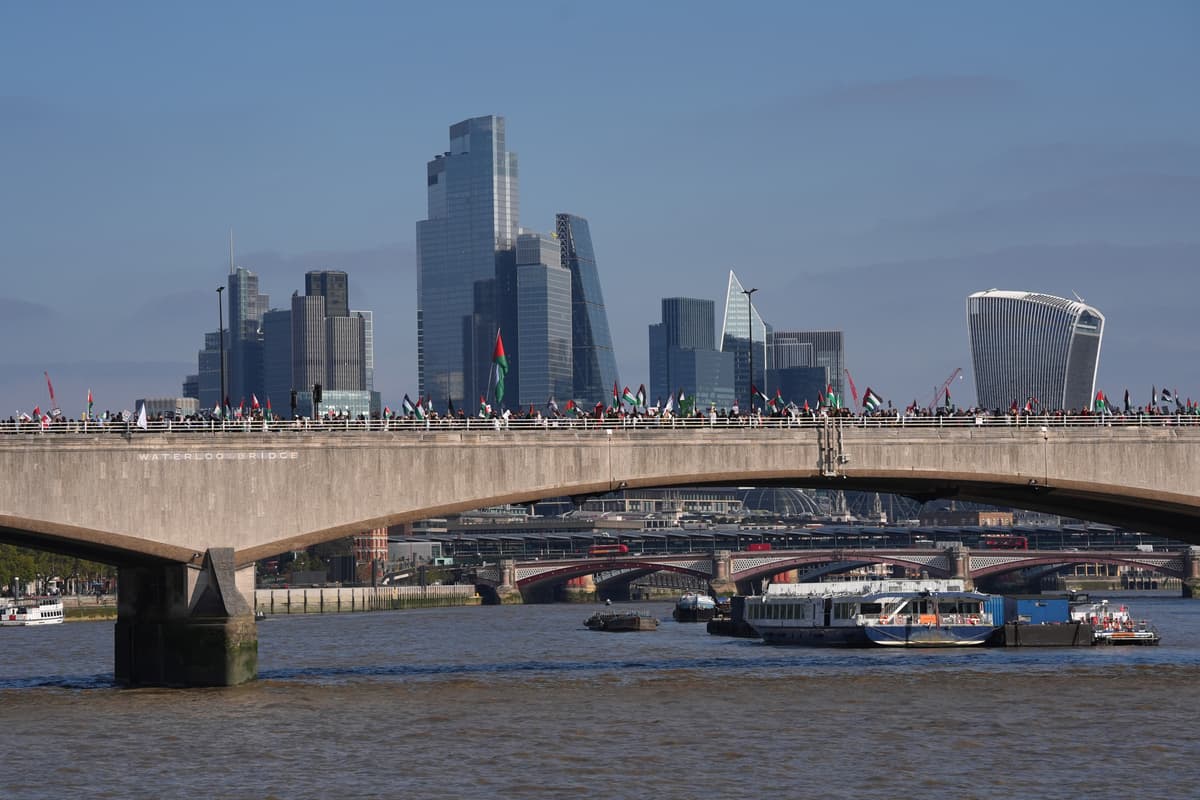 Waterloo Bridge could be forced to close 'within four years' with major repairs needed - London Evening Standard