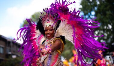 Man in his 20s dies after entering canal as Notting Hill Carnival ends with 560 arrests - London Evening Standard