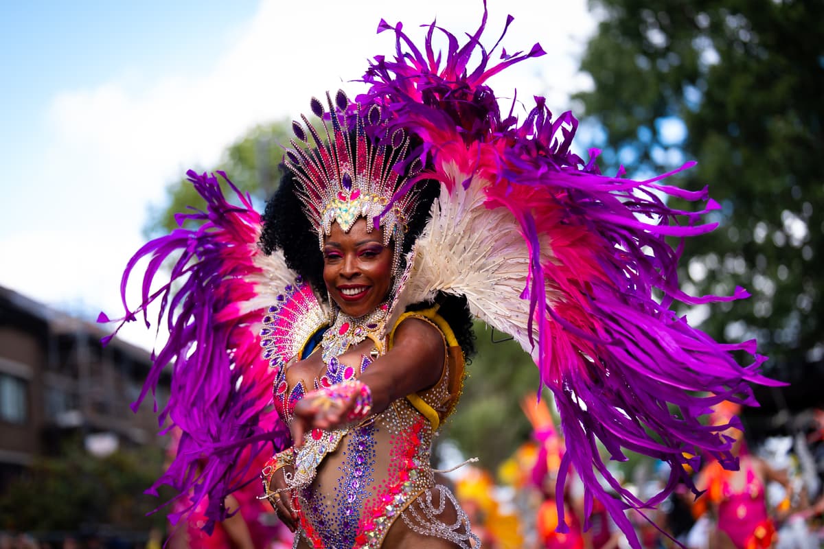 Man in his 20s dies after entering canal as Notting Hill Carnival ends with 560 arrests - London Evening Standard