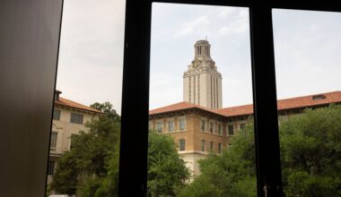 Majors related to race, gender cut at University of Texas