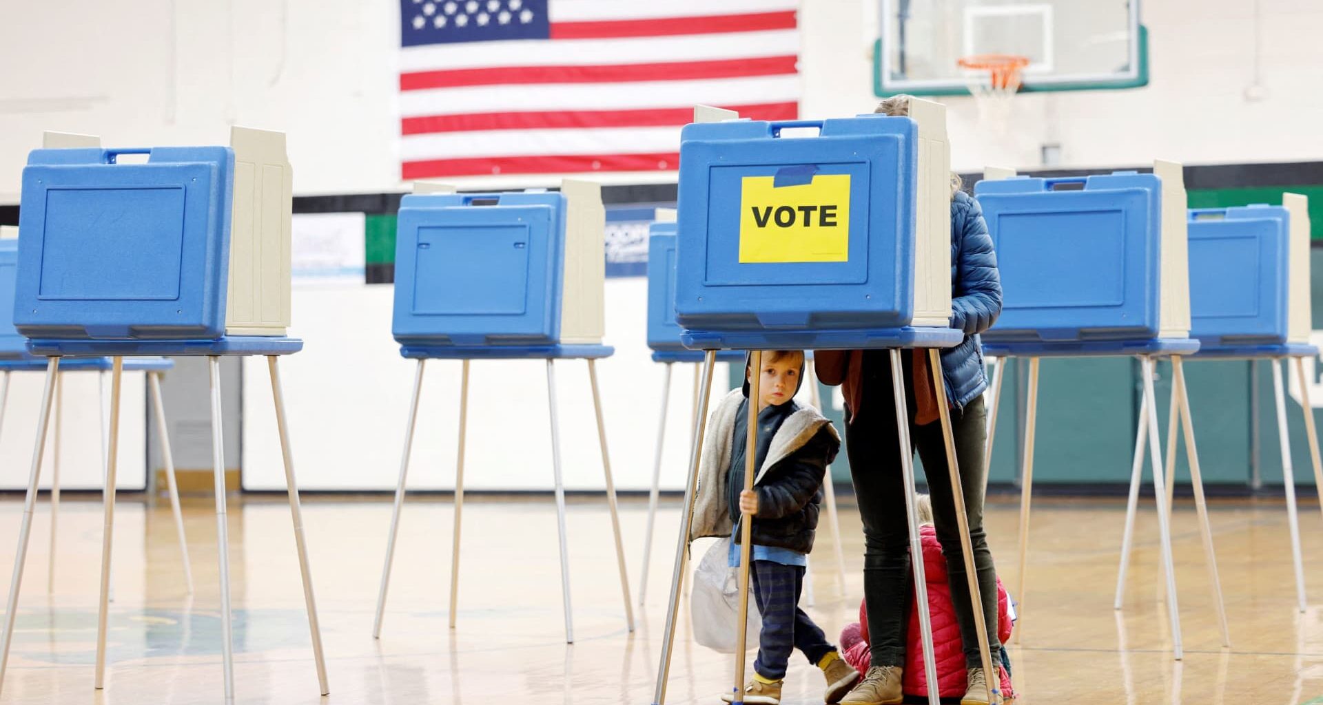 Republicans hold $103 million midterm cash advantage over Democrats