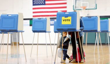 Republicans hold $103 million midterm cash advantage over Democrats