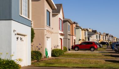 30-year fixed mortgage rate spikes Thursday to 7.45%