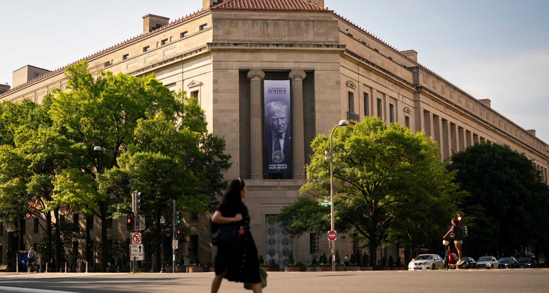 DOJ says states must report undocumented immigrants or risk funds