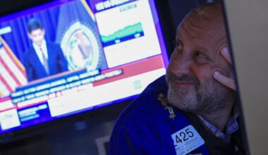 10-year Treasury yield leaps to fresh 19-year high after hot economic readings