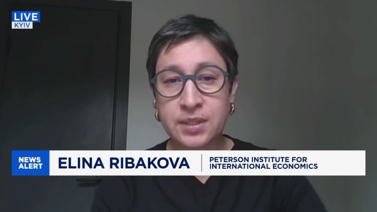 Russia facing stagflation and zero growth: Analyst