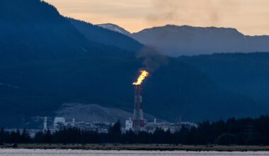Gas: Shell backs $23 billion LNG Canada expansion in boost to Carney