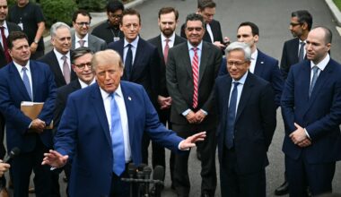 Trump touts AI self regulation, data center benefits in tech luncheon