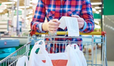 Holiday shopping frenzy: Israelis flock to the stores