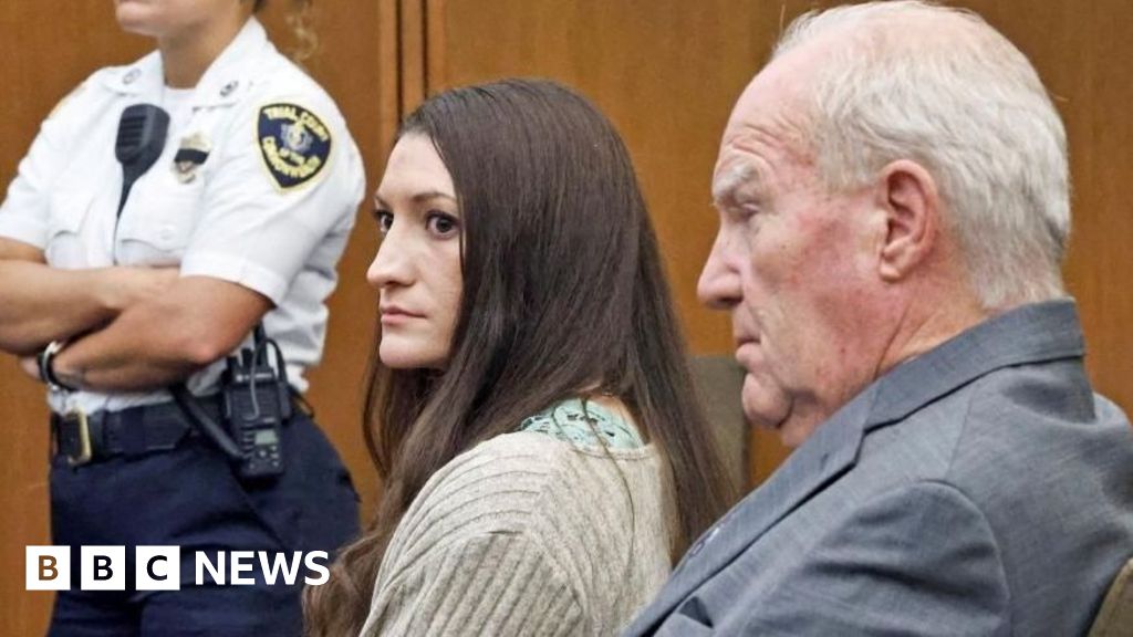 Tensions flare as judge declines to remove holdout juror in Lindsay Clancy trial - BBC