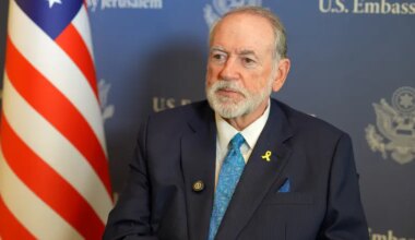 Huckabee fires back at Mamdani: "Israel didn't commit genocide"